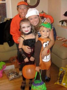 Meghan and her mom and Meghan\'s young children